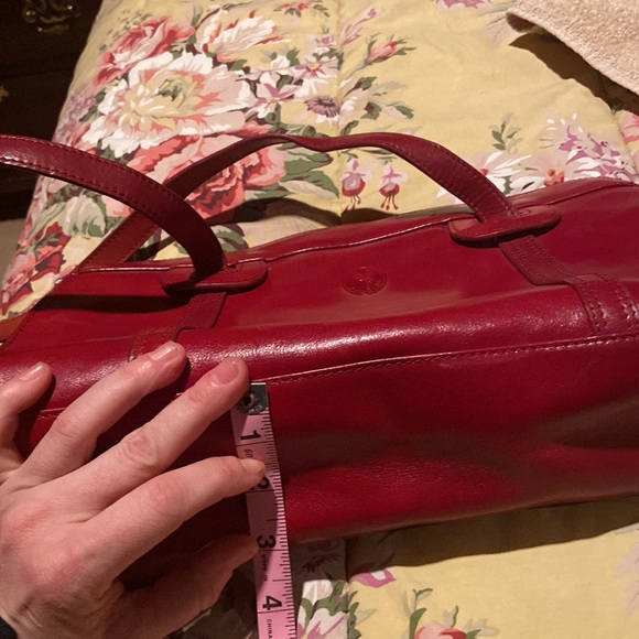 Angelo gorgeous red great quality/condition purse - Picture 13 of 14